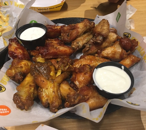 Buffalo Wild Wings - College Point, NY