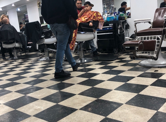 Lupe's Barber Shop - Detroit, MI