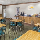 Days Inn by Wyndham Seguin TX - Motels