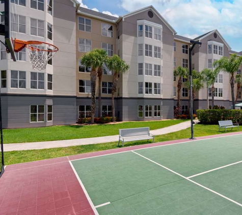 Homewood Suites by Hilton Orlando-Nearest to Univ Studios - Orlando, FL