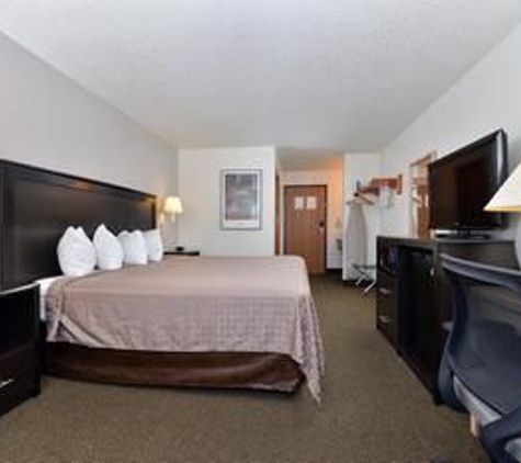 Americas Best Value Inn - Stuart, IA