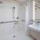 Holiday Inn Express & Suites Youngstown N (Warren/Niles) by IHG - Hotels