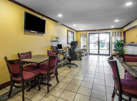 Econo Lodge - Defuniak Springs, FL