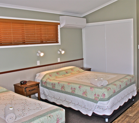 Barcaldine Country Motor Inn - Barcaldine, QLD. One Bedroom self contained Villa Room