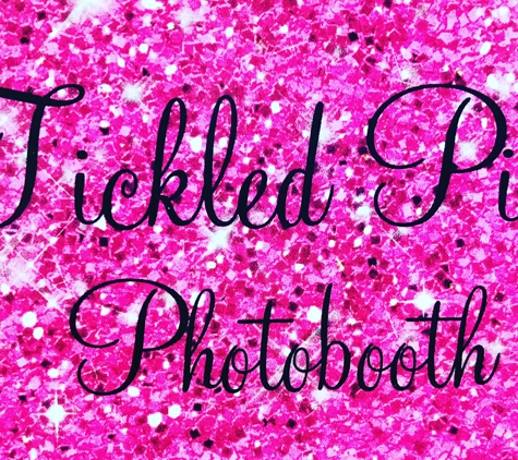 Tickled Pink Photo Booth - Memphis, TN