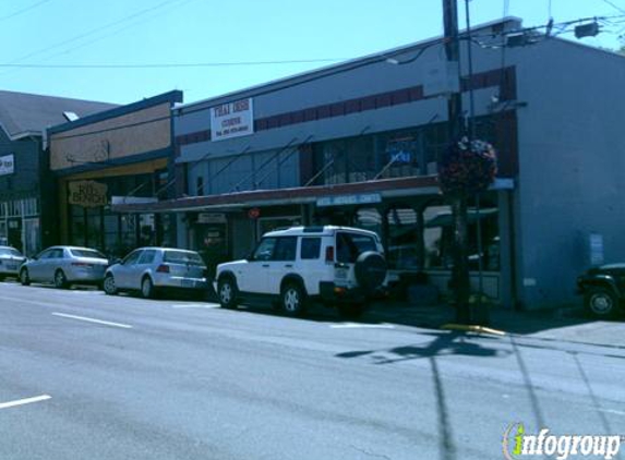 North Star Anttcques & Collectibles - Silverton, OR