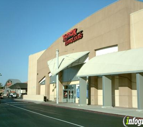 T.J. Maxx & HomeGoods - Costa Mesa, CA