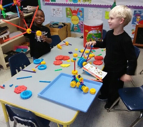 First Step II Inc-Young Adventures - Knoxville, TN. Having fun in Pre-K