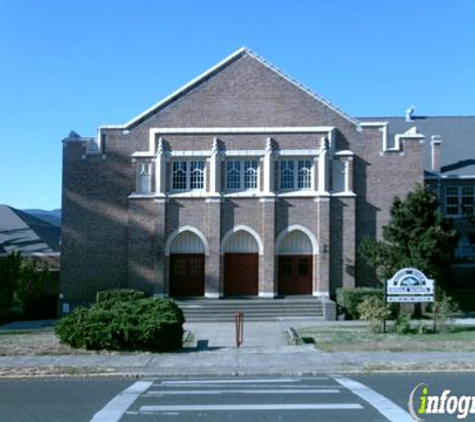 Hood River Middle School - Hood River, OR