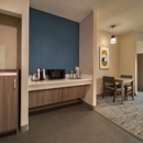 Holiday Inn Express & Suites Cleveland - Hotels