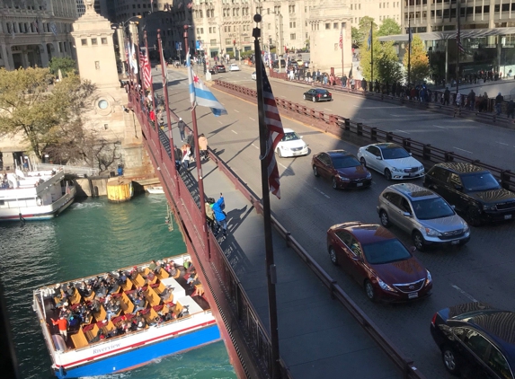 Mccormick Bridgehouse and Chicago River Museum - Chicago, IL