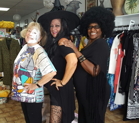 Donna's Consignment Boutique - Saint Petersburg, FL