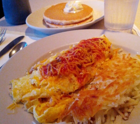 Chris' Pancake & Dining - Saint Louis, MO