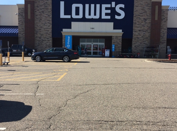 Lowe's Home Improvement - Maple Grove, MN