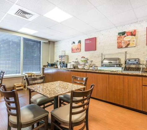 Comfort Suites Sawgrass - Tamarac, FL