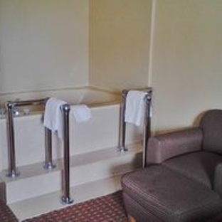 Quality Inn & Suites - Greenfield, IN