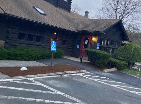 Log House Restaurant - Barkhamsted, CT