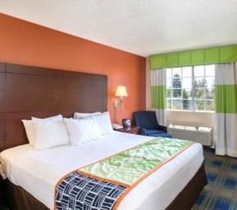 Days Inn by Wyndham Fremont - Fremont, CA