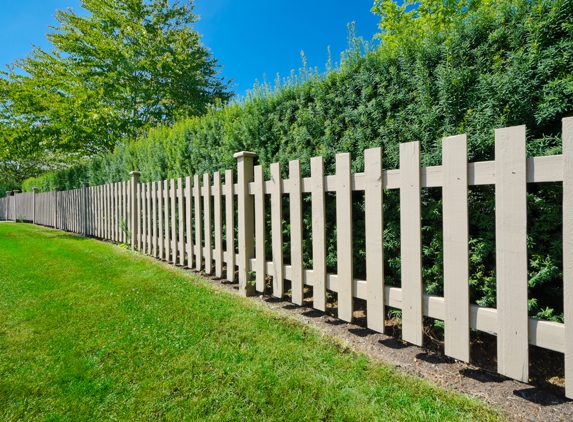 R and R Fencing and More - Fort Wayne, IN