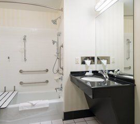 Fairfield Inn & Suites - Huntingdon, PA