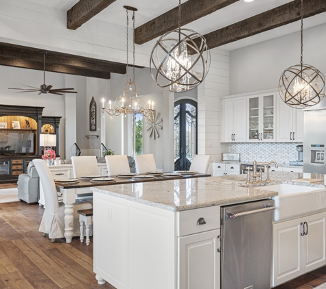 Bravo Mike Real Estate Photography - Spicewood, TX. Austin Real Estate Photography - Kitchen