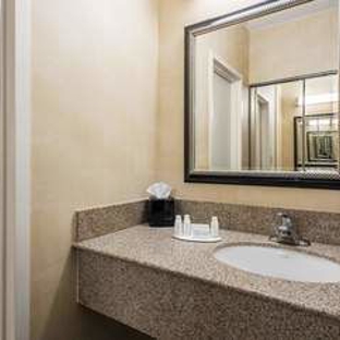 Courtyard by Marriott - Des Plaines, IL