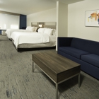 Holiday Inn Express & Suites St Charles