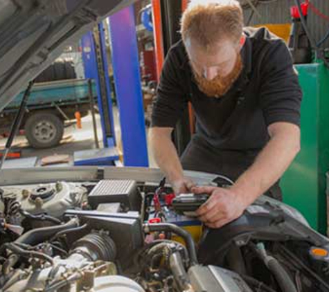 Ross Lyons Motors - Warragul, VIC