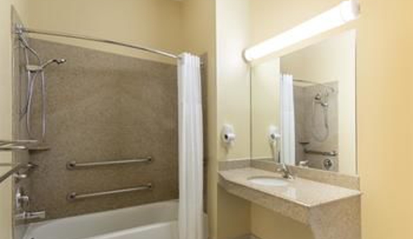 Days Inn by Wyndham Baytown East - Baytown, TX