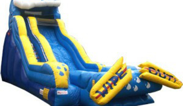 Space Walk of Vacaville - Fairfield, CA. Wipe Out Jr wet and dry slide