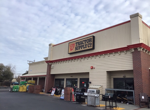 Tractor Supply Co - Auburn, CA