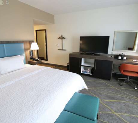 Hampton Inn & Suites Palm Coast - Palm Coast, FL