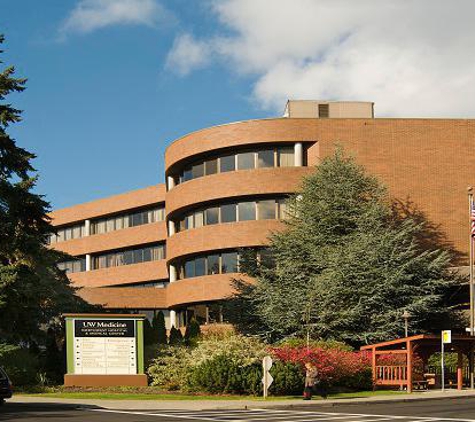 UW Medicine Sports Medicine Clinic at Northwest Outpatient Medical Center - Seattle, WA