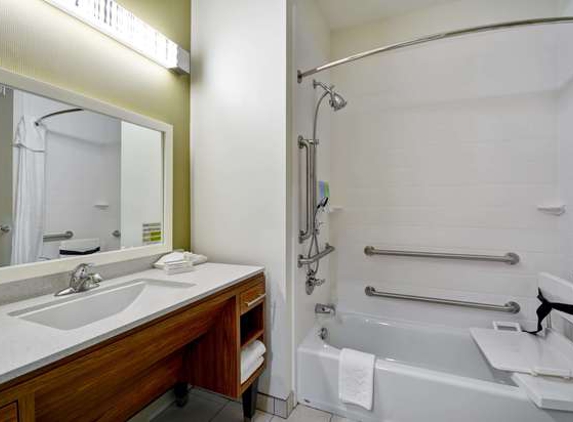 Home2 Suites by Hilton Fort Worth Southwest Cityview - Fort Worth, TX