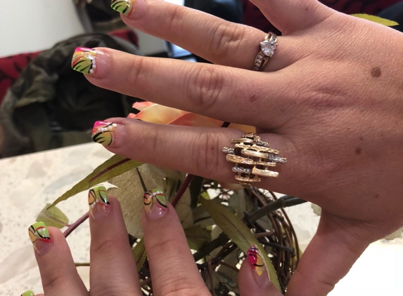 Club Nails And Spa - Orlando, FL