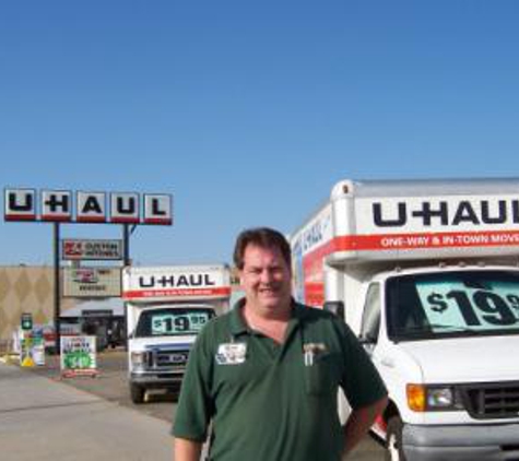 U-Haul Moving & Storage of Mid City - Fresno, CA