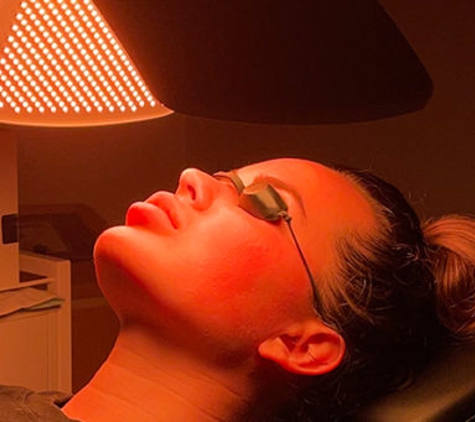 Newcastle Cosmetic Doctor - Broadmeadow, NSW