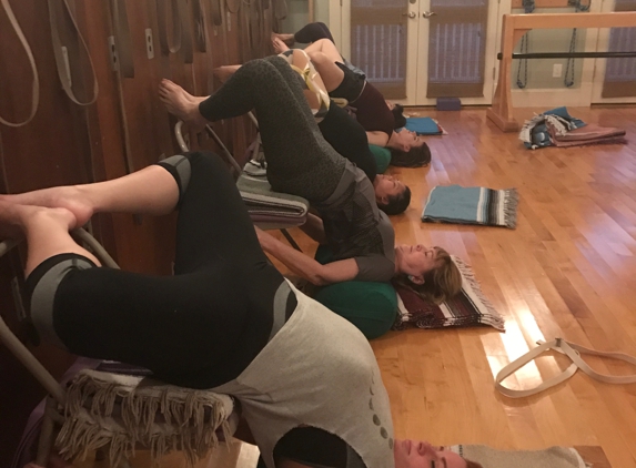 Alcove Yoga - Houston, TX. Intermediate Class--mixed