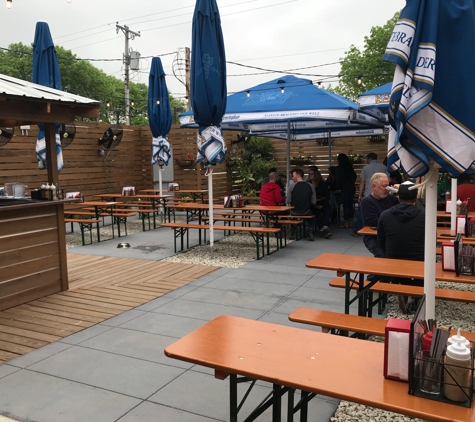 Barchen Beer Garden - Omaha, NE