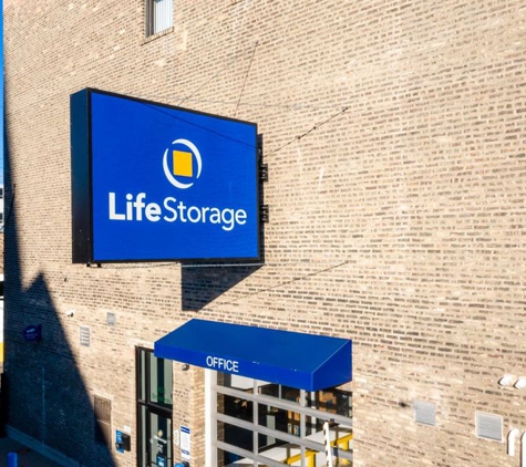 Life Storage - Chicago, IL