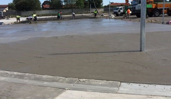 Berkel Concreting. Tennis Court