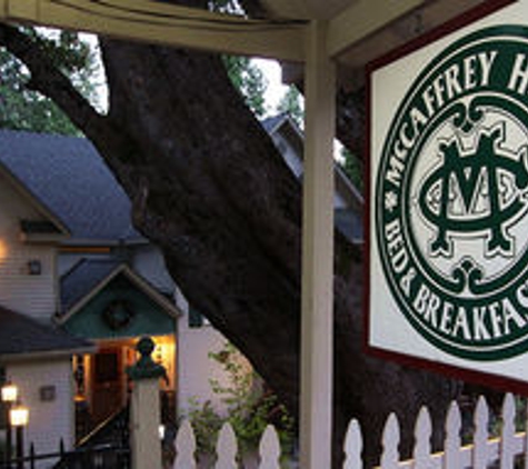 McCaffrey House Bed & Breakfast Inn - Twain Harte, CA