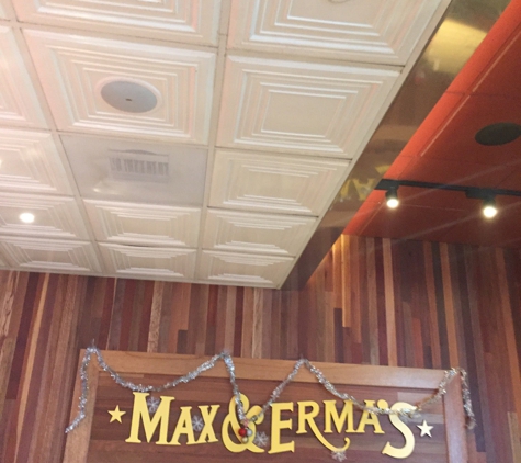 Max & Erma's - Detroit, MI