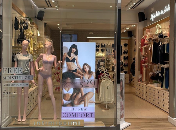 Intimissimi - Cerritos, CA