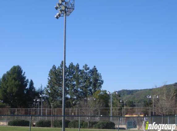 Glorieta Park Tennis Center - Glendale, CA