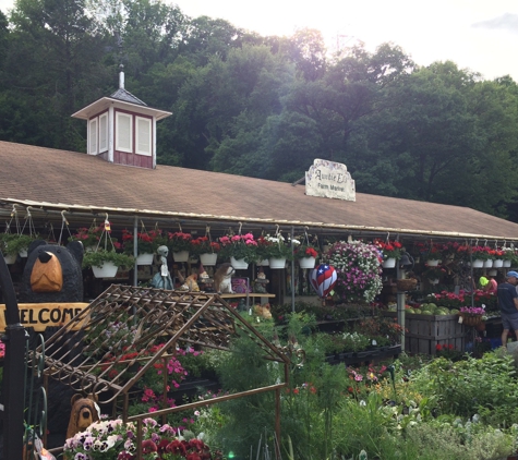 Auntie El's Farm Market - Sloatsburg, NY