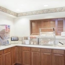 Super 8 by Wyndham Yuma - Hotels