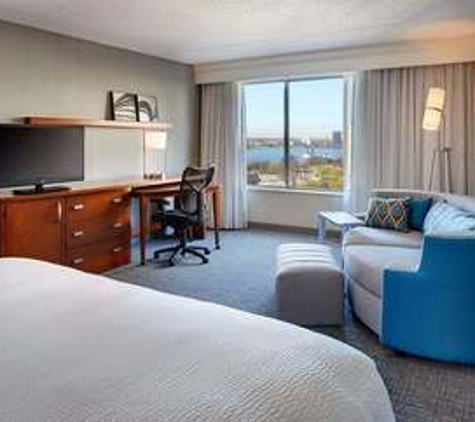 Courtyard by Marriott - Detroit, MI