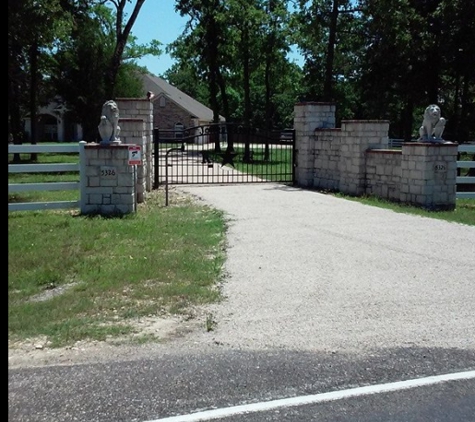 B.C.S. Vinyl Fence - Caldwell, TX