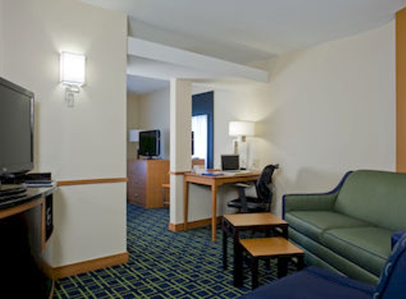 Fairfield Inn & Suites - Columbus, MS